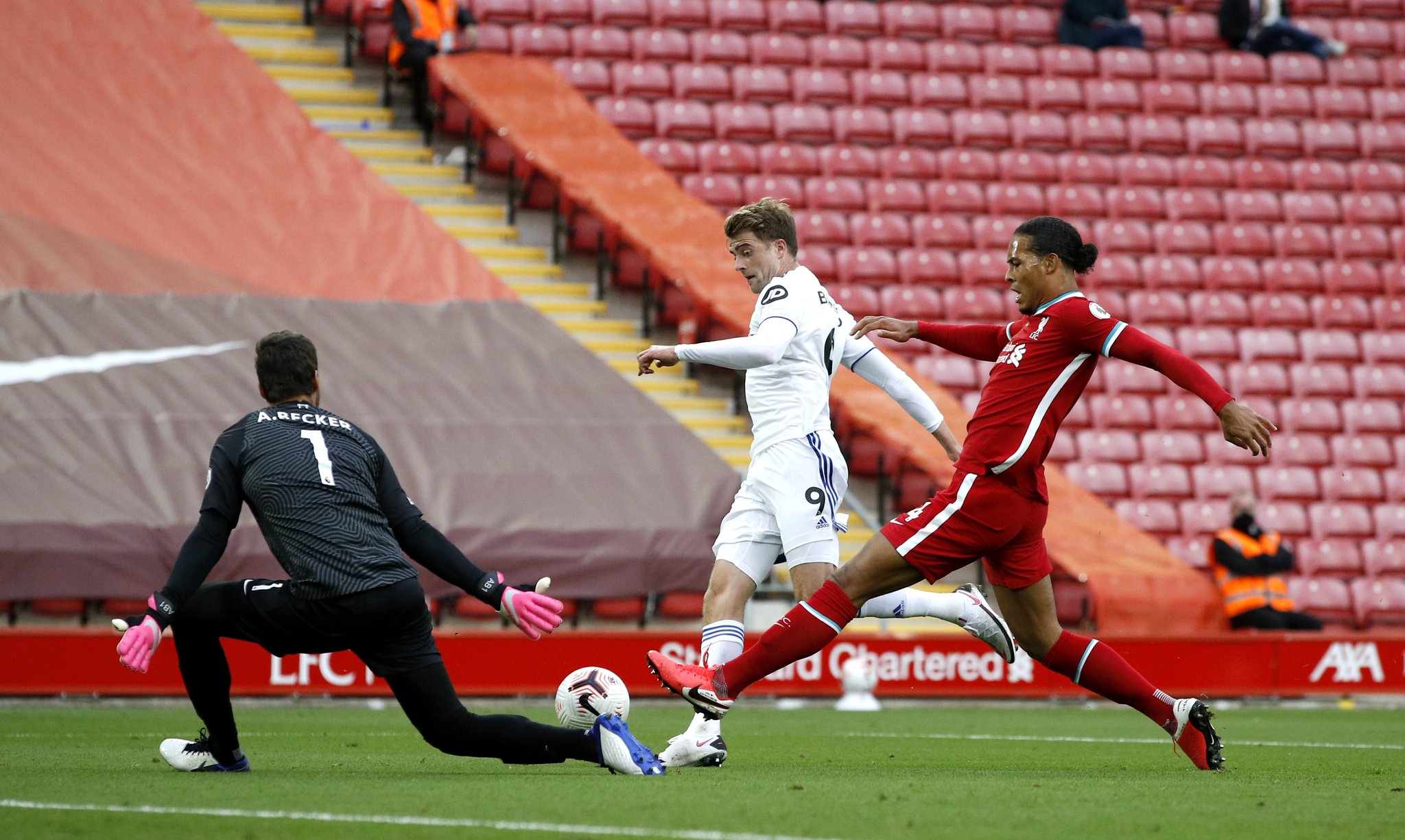 与库尔图瓦 与库尔图瓦